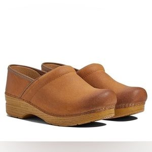 Dansko Leather Tan Honey Clogs WORN ONLY ONCE Sz 39/8.5-9